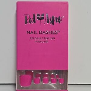 Red Aspen Nail Dashes HARPER PICKS PEONIES Reusable Pop-On Pedicure Hot Pink